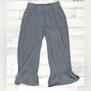 Attyre‎ Gray Ruffle Hem Crop Pants Size 8 Boho